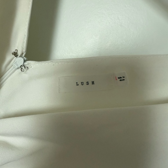 Lush White Bodycon Dress Plunge Neckline Sleeveless - Picture 3 of 3